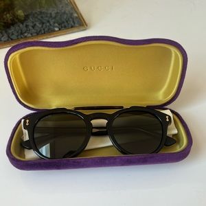 Unisex Gucci Sunglasses -worn once
